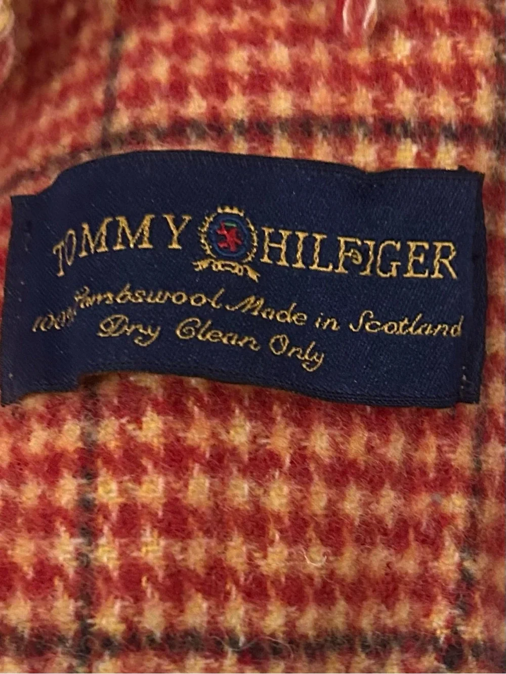 Tommy Hilfiger Scotland 100% Lambswool Plaid Fringe Scarf Crest Vintage Rare